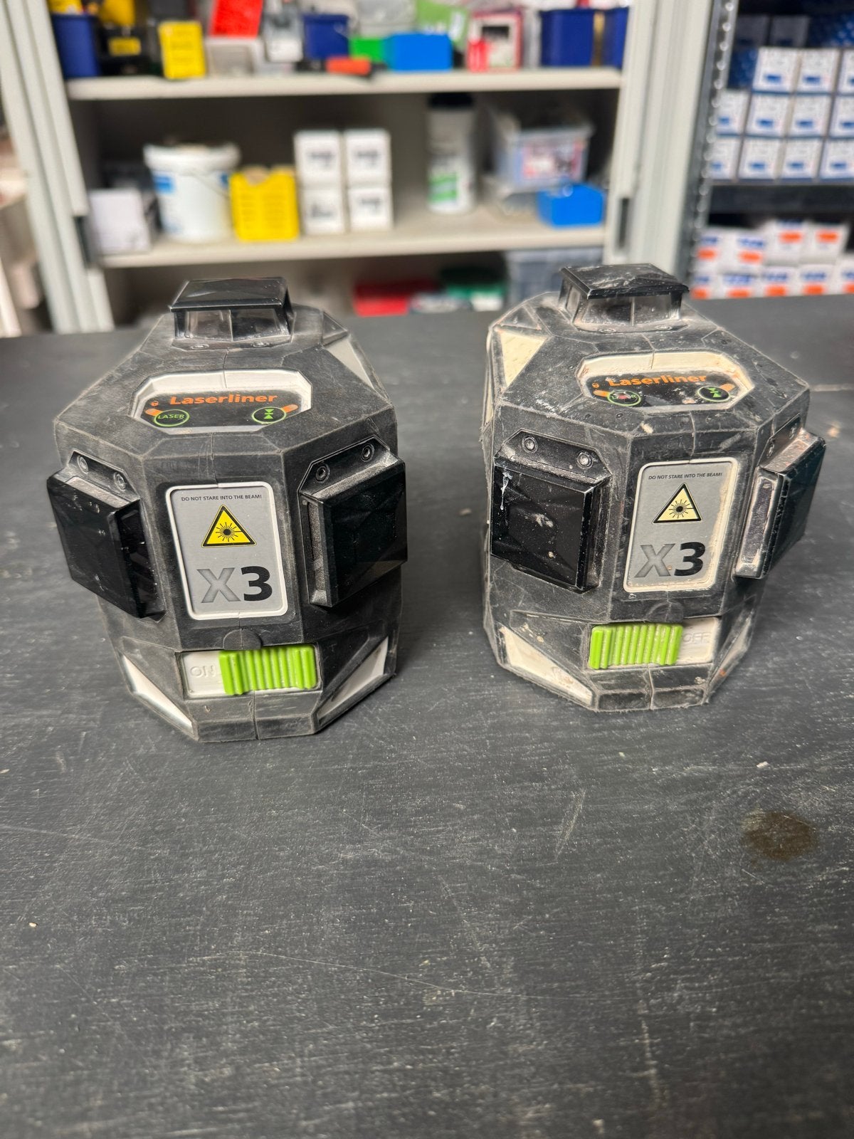 Laserliner X3 Laser Waterpas (2 stuks) - Gebruikt, Ophalen of Verzenden, Gebruikt, Licht