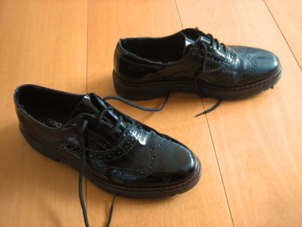 Stoere, chique zwarte lak veterschoen RIEKER 38 snazzeys, Schoenen met lage hakken, Zwart, Ophalen of Verzenden, Zo goed als nieuw