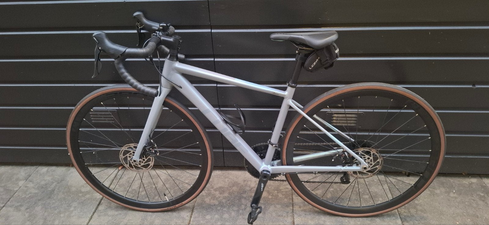 Cube Axial WS Pro | Greysage mint | Framemaat 47, 28 inch, 10 tot 15 versnellingen, Aluminium, Minder dan 49 cm