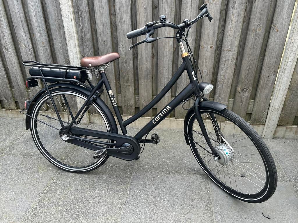 Cortina U1 elektrische fiets zwart dames moeder, Ophalen, Zo goed als nieuw