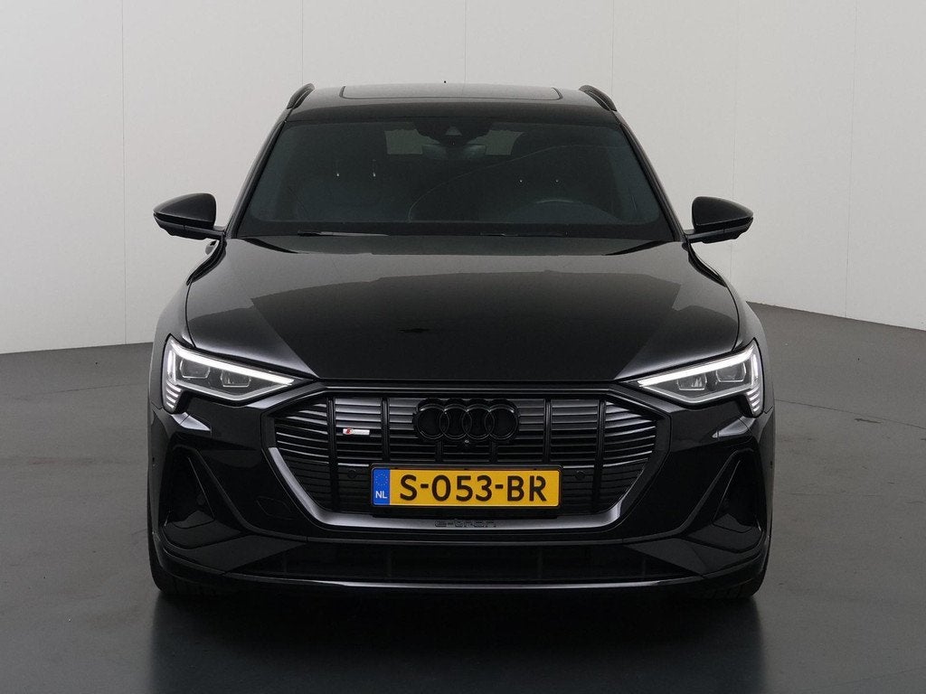 Audi e-tron Sportback 55 quattro S edition 95 kWh | SOH 95%, Auto's, Audi, Automaat, 131 €/maand, Zwart, 95 kWh