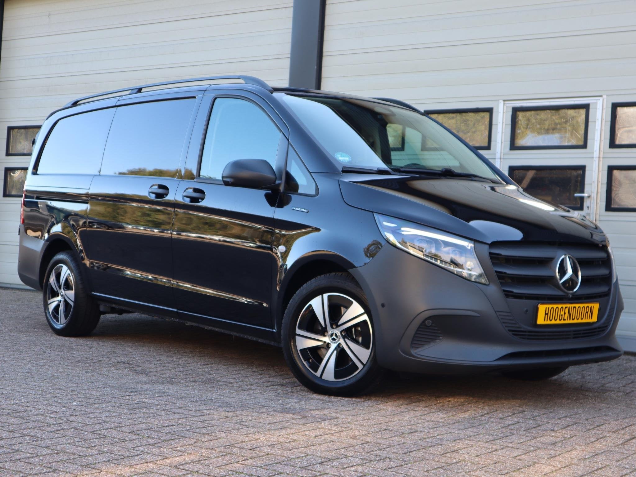 Mercedes-Benz eVito eVito 129 90 kWh L2 Lang Multibeam LED -, Auto's, Stof, Gebruikt, Mercedes-Benz, 2354 kg