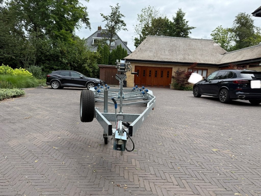 Vlemmix 840 boottrailer 2700kg - zo goed als nieuw, Watersport en Boten, Boottrailers, Ophalen, 1500 tot 3000 kg, 6 tot 9 meter