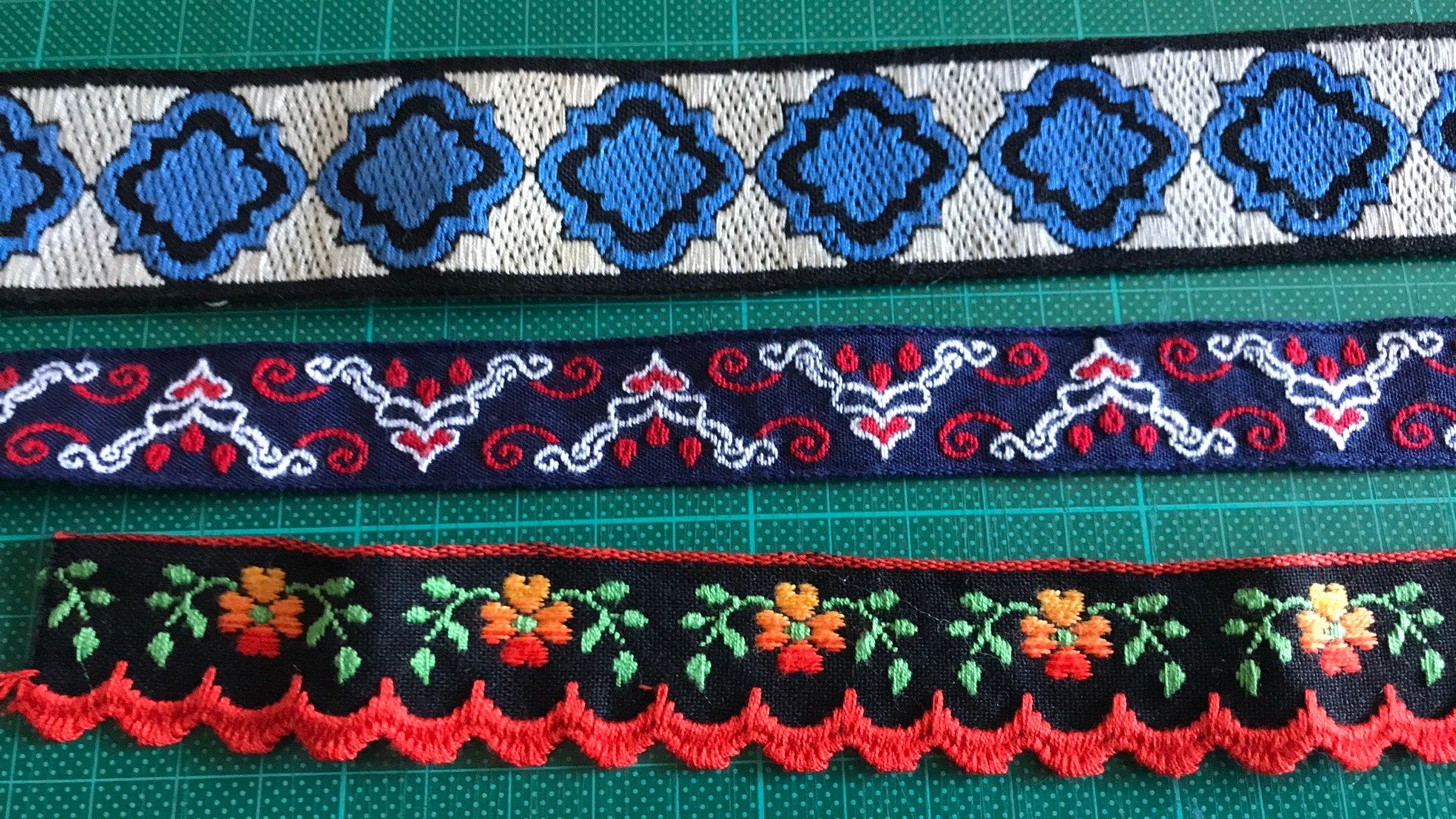 Vintage sierbandjes ingeweven (ei), Ophalen of Verzenden, Nieuw, Lint, Band of Elastiek