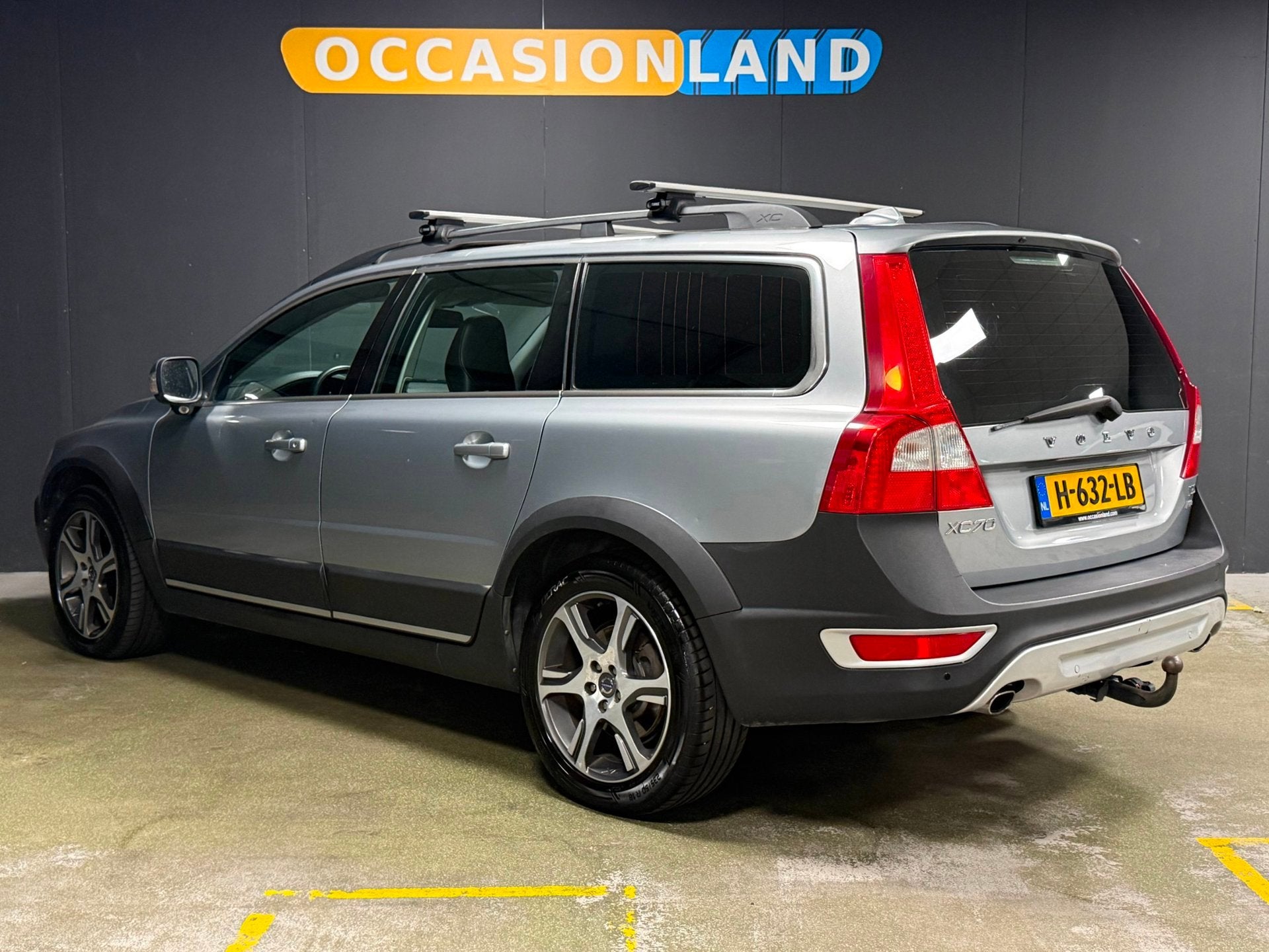 Volvo XC70 2.4 D5 Summum|KANTELDAK|TREKHAAK|DODEHOEK|LEDER|A, Auto's, Volvo, Automaat, Euro 5, Gebruikt, Zwart
