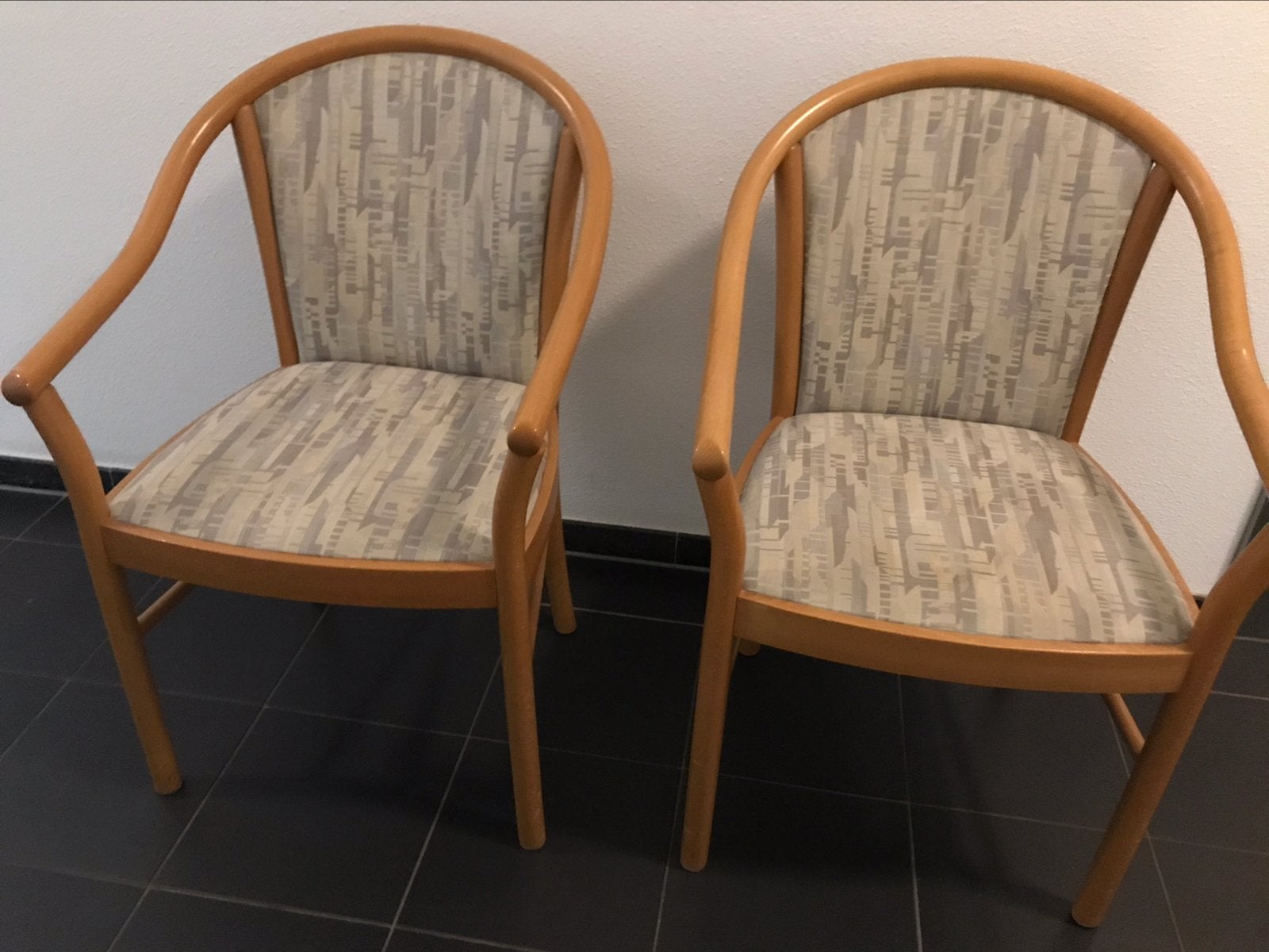 Twee slaapkamer Stoelen, Huis en Inrichting, Ophalen, Zo goed als nieuw