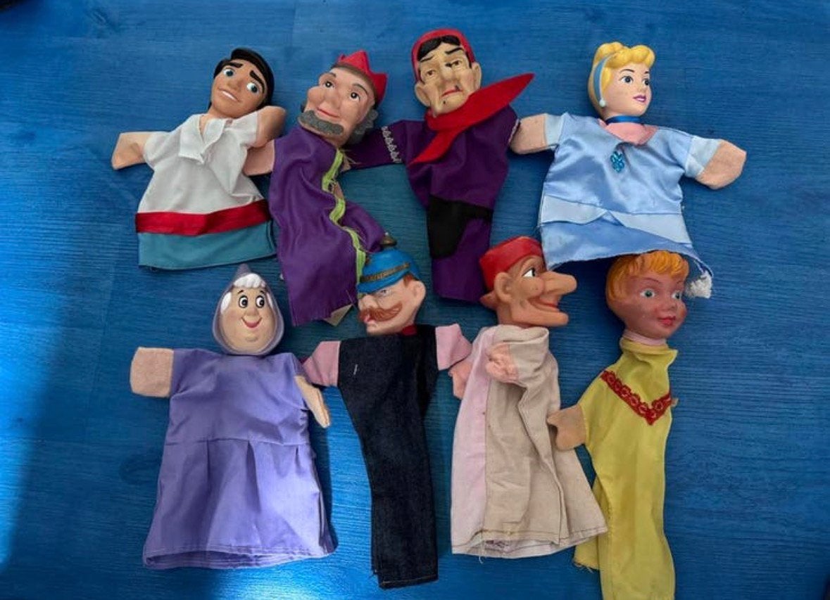 8 oude poppenkast poppen, Verzamelen, Poppen, Ophalen of Verzenden, Zo goed als nieuw, Pop