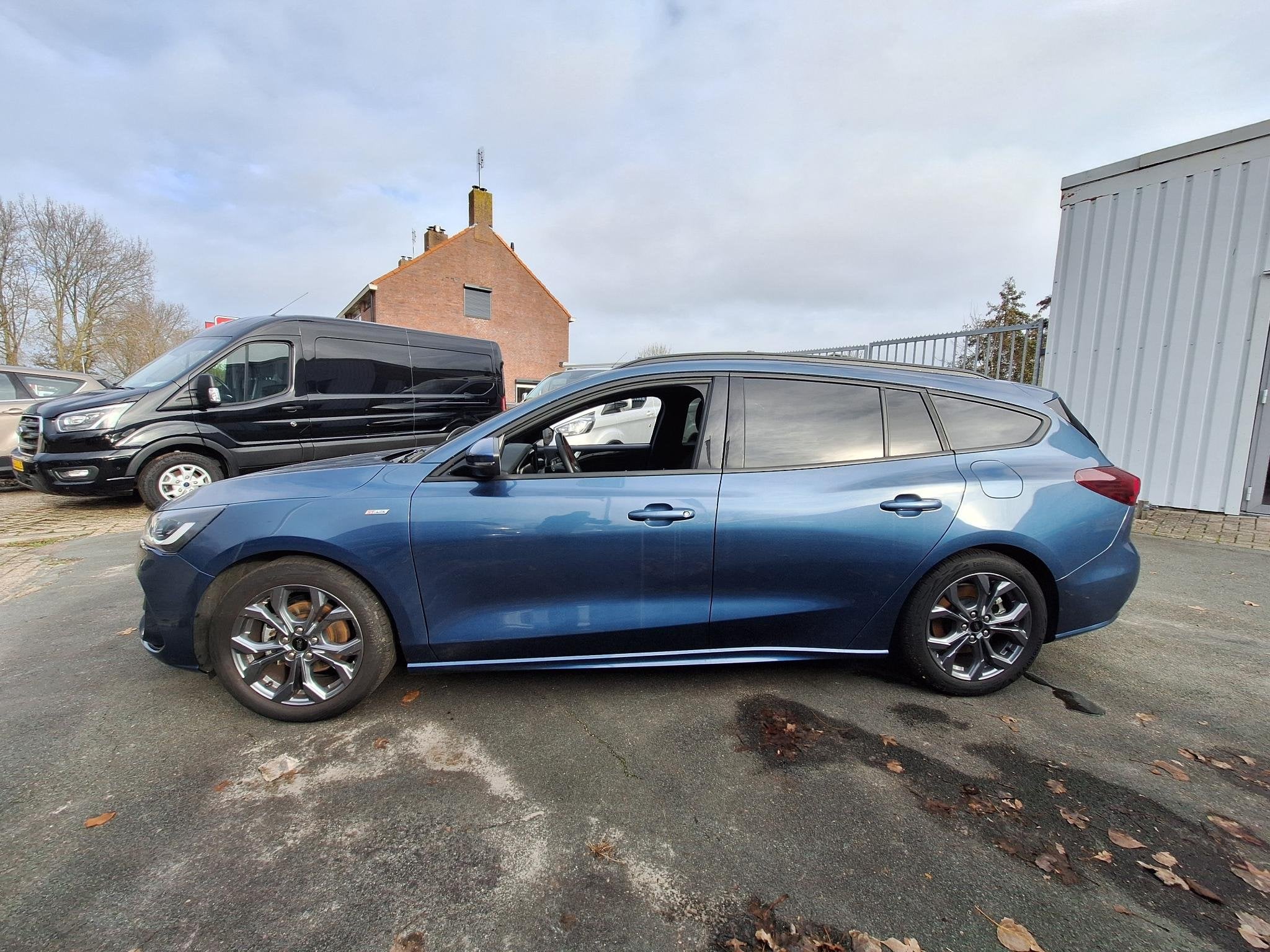 Ford Focus Wagon 1.0 EcoBoost Hybrid ST Line WINTERPAKKET /, Gebruikt, Euro 6, Blauw, Origineel Nederlands