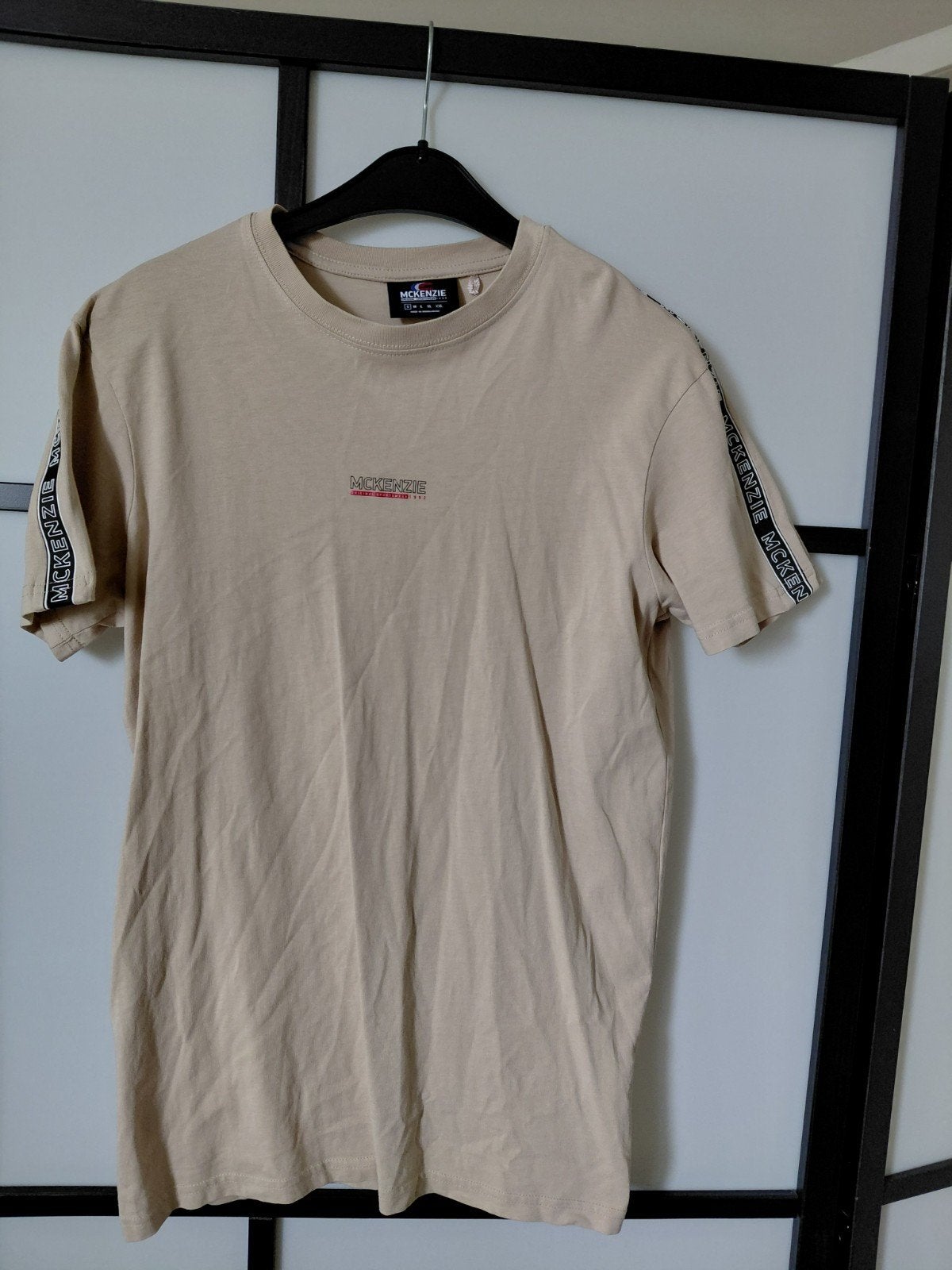 MCKENZIE T-shirt maat S, Beige, Ophalen of Verzenden, Zo goed als nieuw, McKenzie