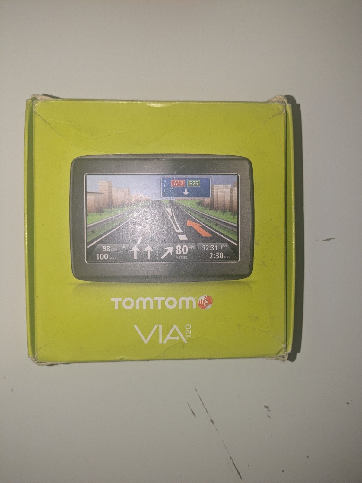 TomTom VIA 120 GPS Navigatiesysteem - Model 4EH44, Ophalen of Verzenden, Gebruikt
