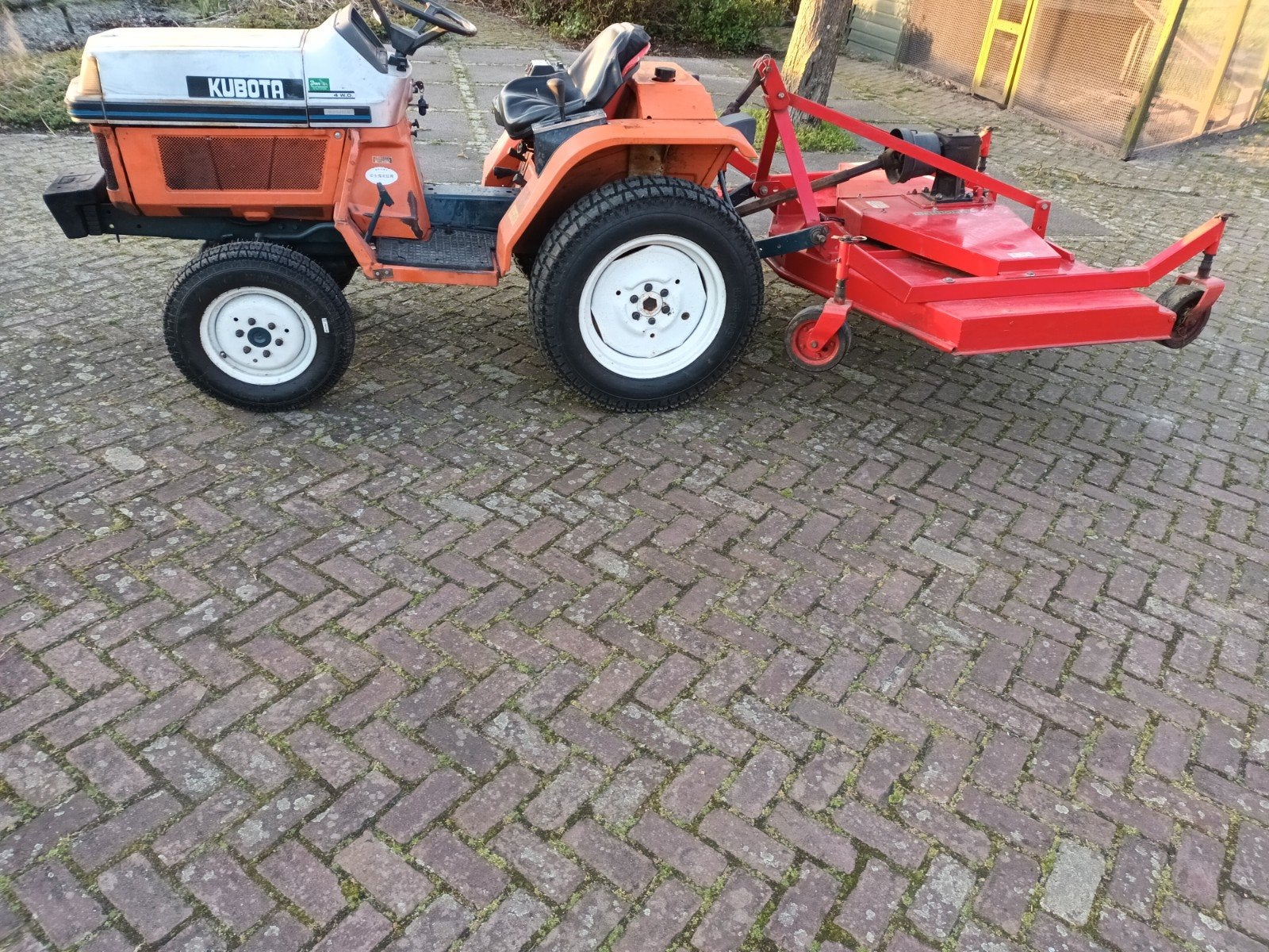 Tuintraktor kubota op nieuwe grasbanden 4x4 met kenteken, Ophalen, 50 cm of meer