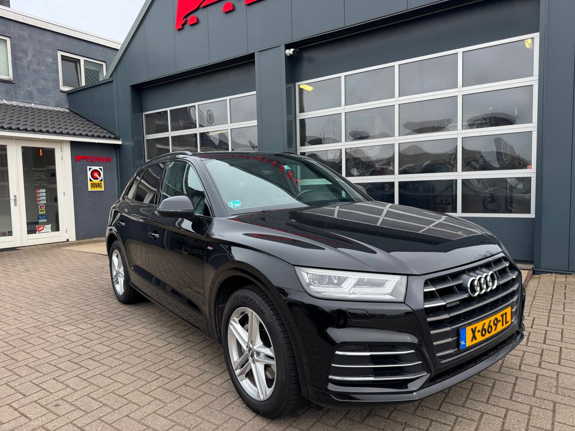 Audi Q5 55 TFSI e quattro Competition S-Line / 367PK / Lucht, Auto's, Audi, 4 cilinders, Leder en Stof, Zwart, Plug-in hybride