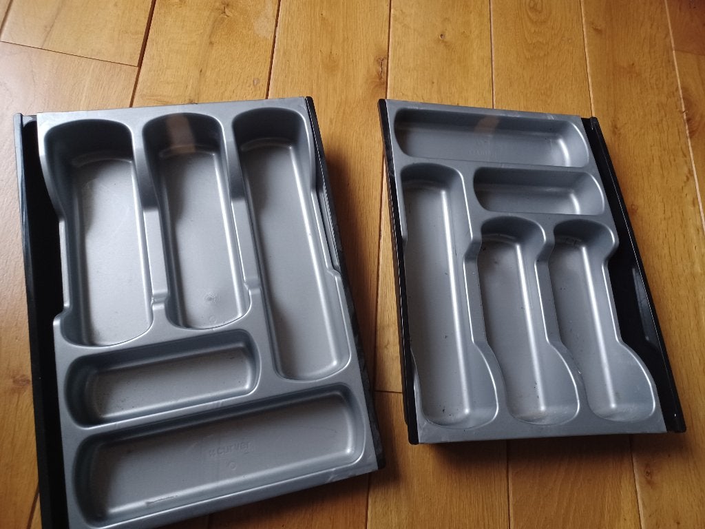 2 uitschuifbare bestek bakken - nieuw, Huis en Inrichting, Ophalen of Verzenden, Nieuw, Kunststof, Bestekset