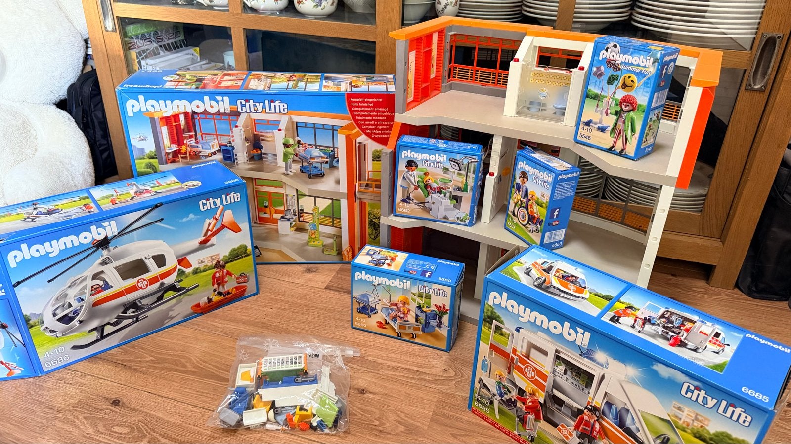 Playmobil City Life Ziekenhuis, ambulance, helikopter en mee, Kinderen en Baby's, Speelgoed | Playmobil, Gebouw, Complete set