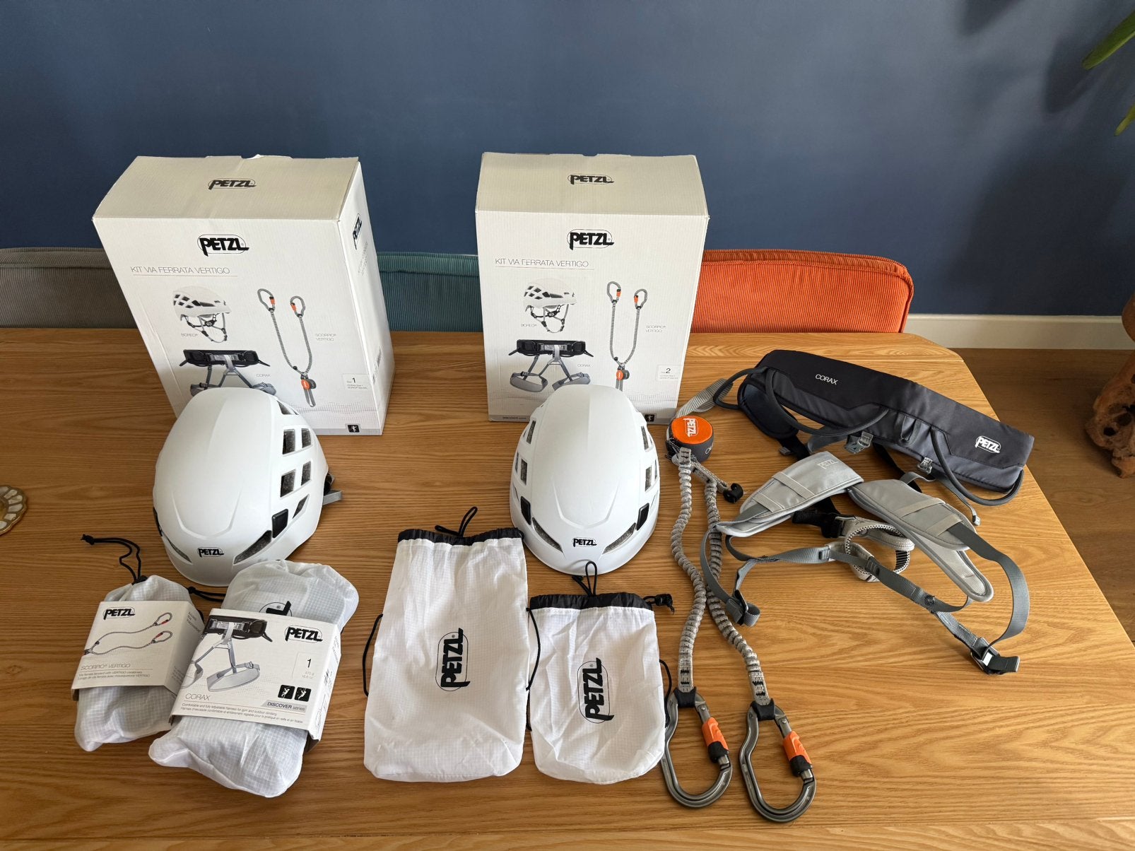 Petzl Vertigo via ferrata kit 2x (maat 1 & 2) met Boreo helm, Ophalen of Verzenden, Zo goed als nieuw, Klimsport-accessoire
