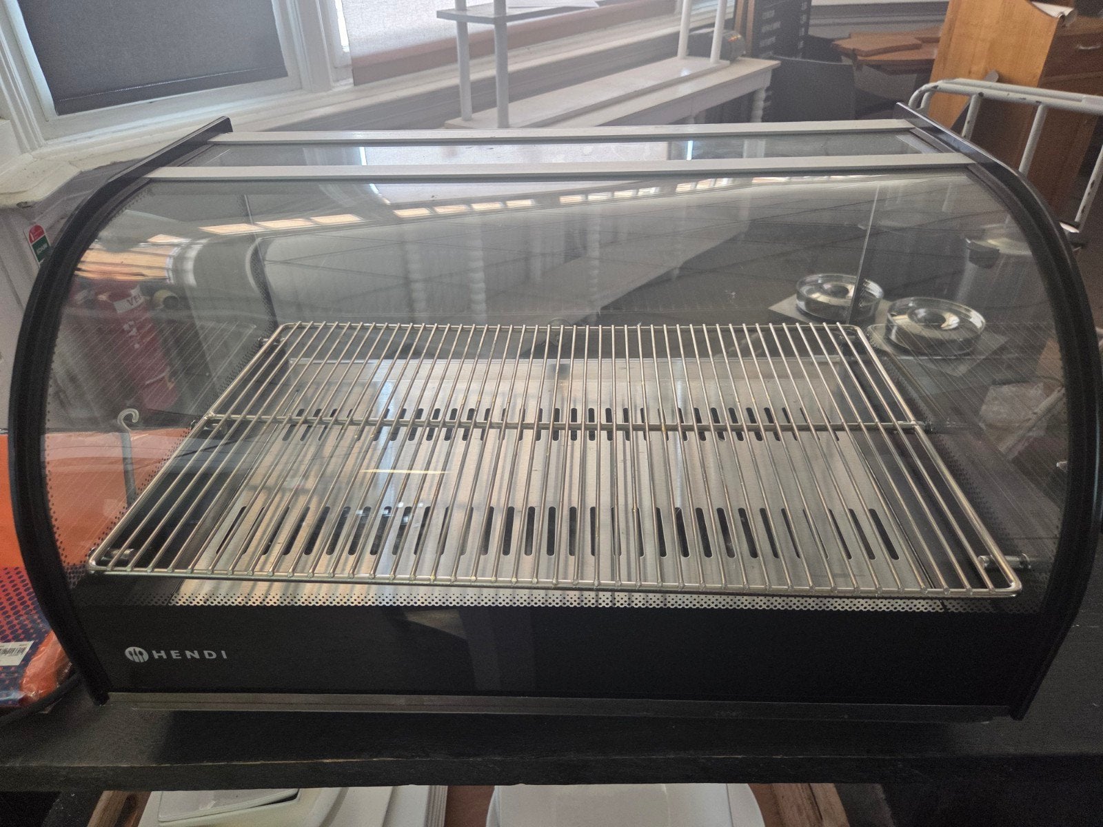 HENDI Warmhoudvitrine – Enkel Niveau – Zwart, Ophalen, Overige typen, Zo goed als nieuw, Zwart
