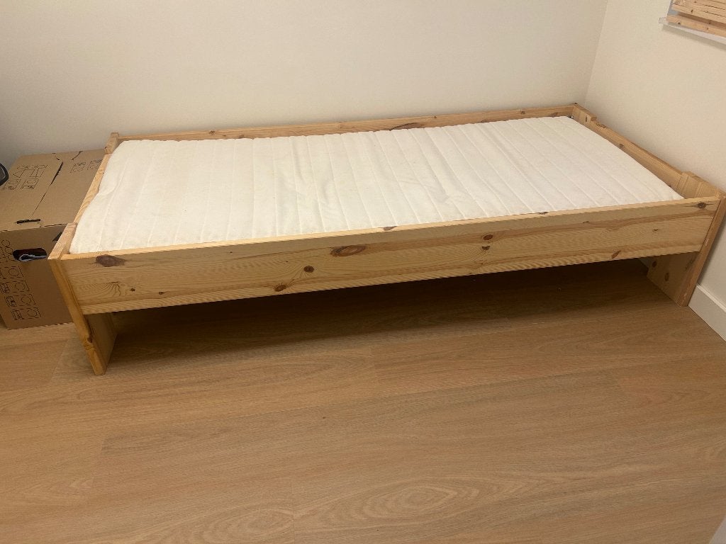 Bed, Huis en Inrichting, Slaapkamer | Bedden, Ophalen, 90 cm, Eenpersoons, Bed plus onderbed