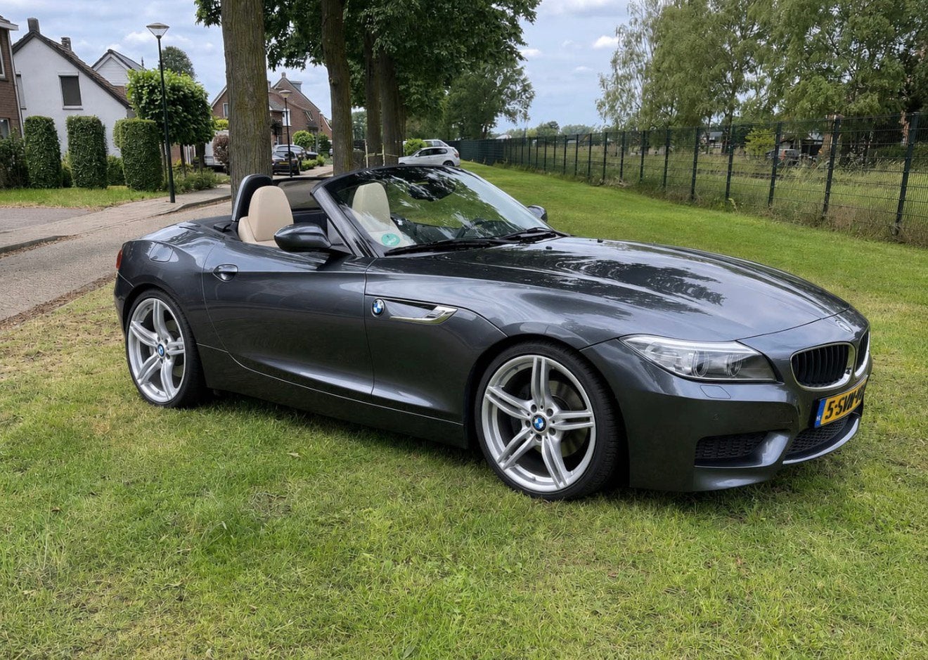 IN PRIJS VERLAAGD! BMW Z4 Sdrive 18i 156 pk Aut.( Ned Auto), Auto's, BMW, Automaat, Cabriolet, Origineel Nederlands, 75 €/maand