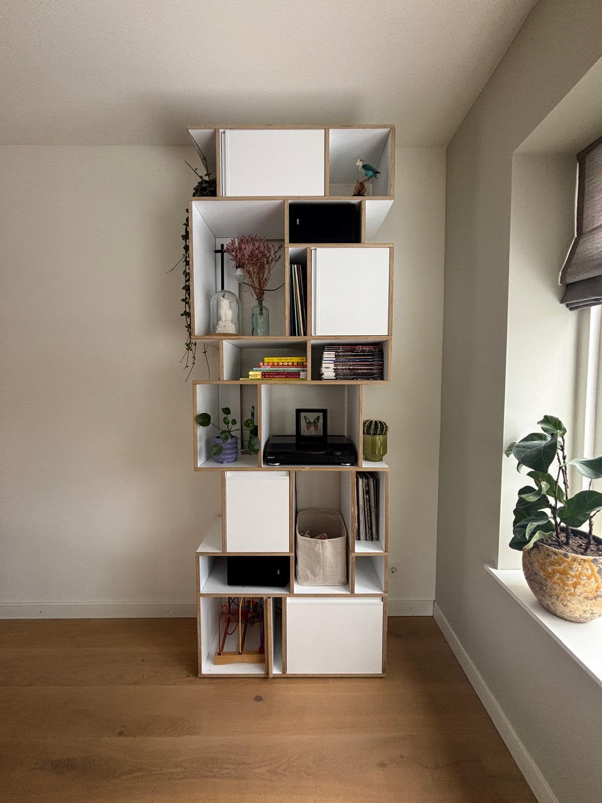 TYLKO - Moderne kast met open vakken, deurtjes en lades, Ophalen, 200 cm of meer, 50 tot 100 cm, Zo goed als nieuw