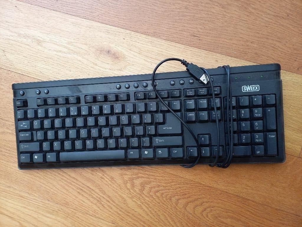Sweex KB060US Multimedia Keyboard USB Black US, Ophalen of Verzenden, Qwerty, Gebruikt, Sweex KB060US Multimedia