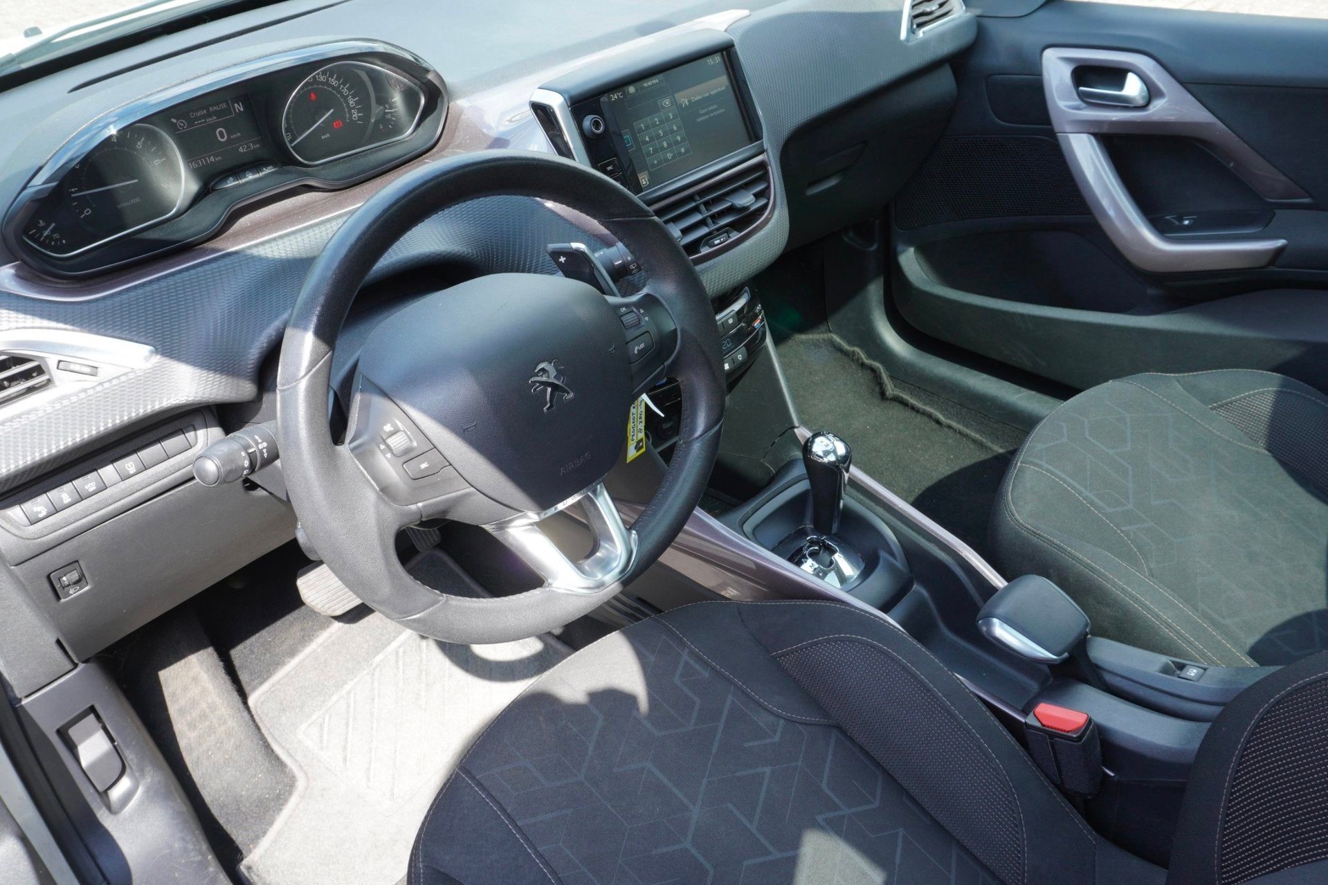 Peugeot 2008 1.2 PureTech Style Automaat|Trekhaak|Cruise, Auto's, 1199 cc, 82 pk, 770 kg, Origineel Nederlands