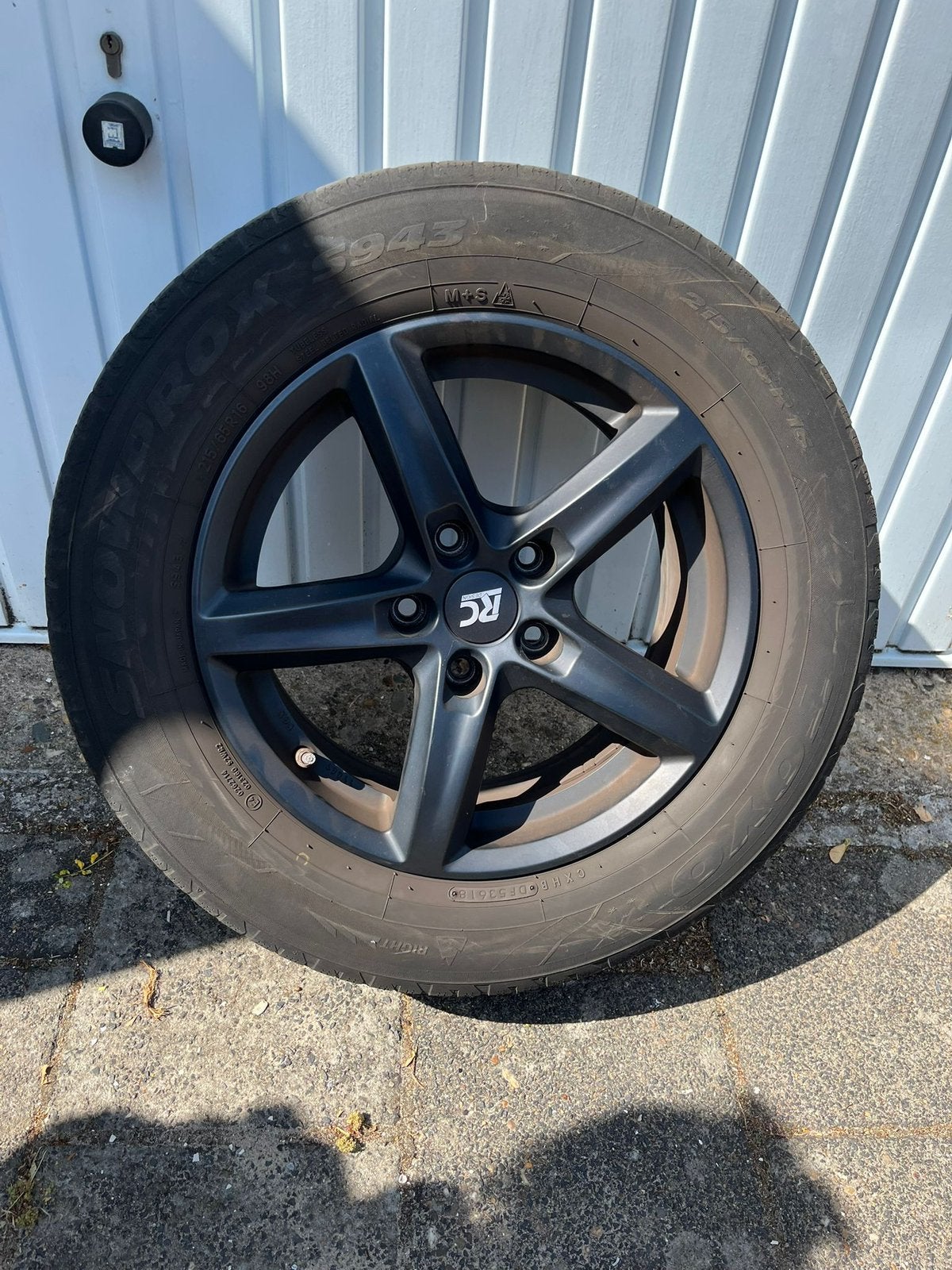 4 Winterbanden  toyo met zwarte velgen, Ophalen
