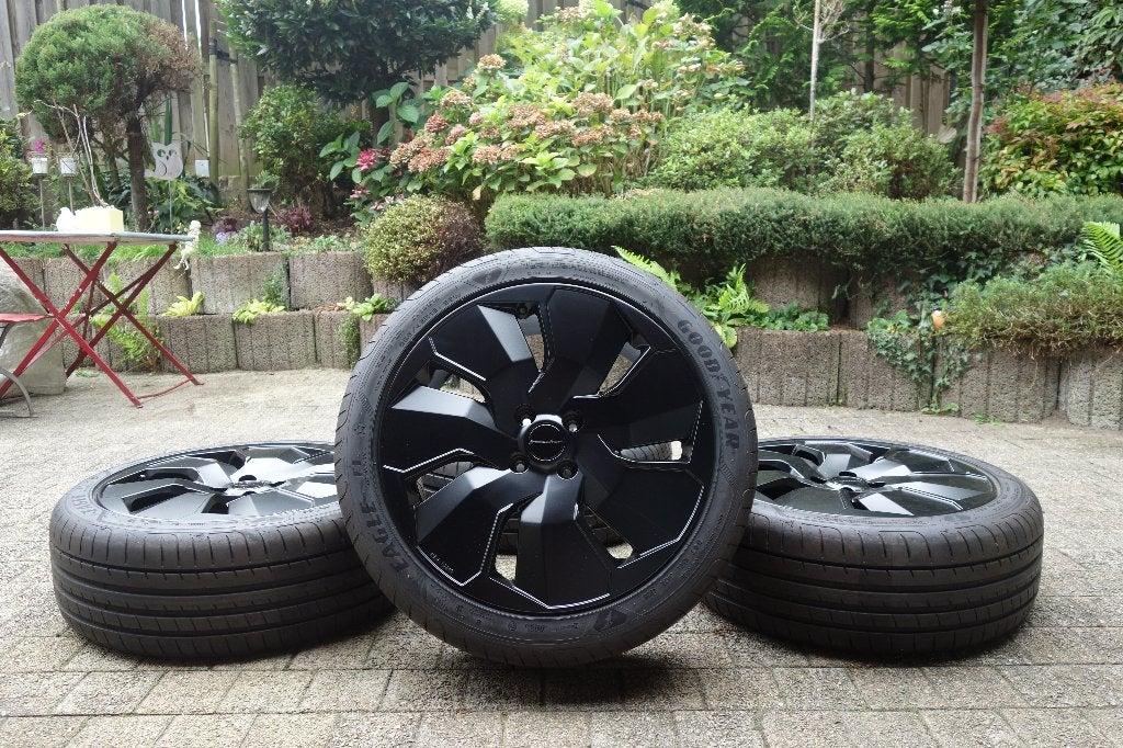 Opel Mokka - Demo set Irmscher 19 inch velgen en banden, Gebruikt, Banden en Velgen, Personenwagen, Ophalen