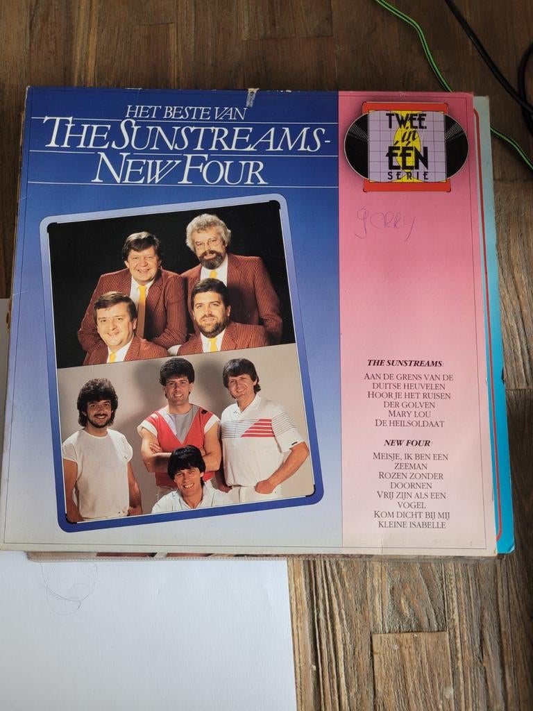 Lp. The sunstreams  New four, Ophalen of Verzenden, Zo goed als nieuw, Overige formaten, Levenslied of Smartlap
