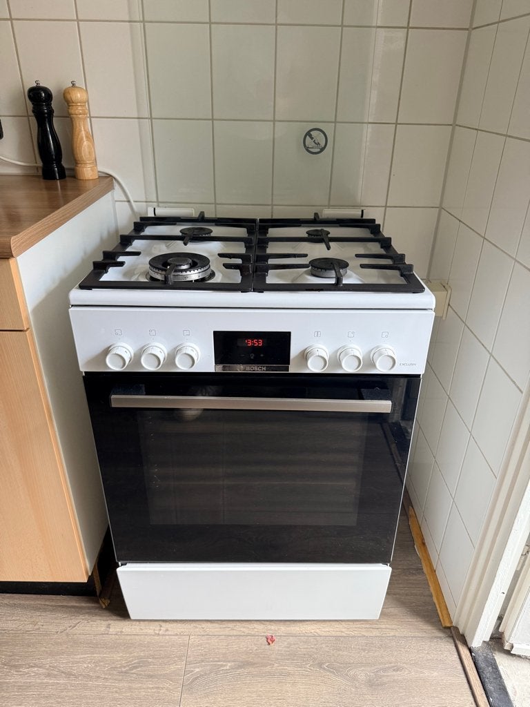 BOSCH fornuis, Ophalen, 4 kookzones, Gas, Vrijstaand