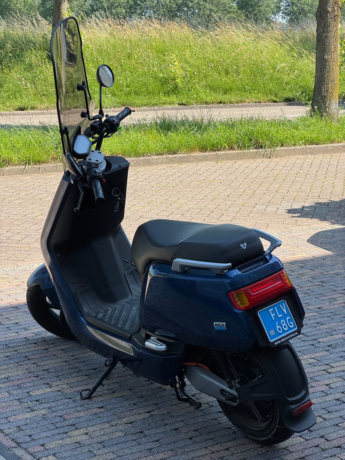 NIU NQi Sport Snorscooter (2022) – Slechts 905 km, Ophalen, Zo goed als nieuw, Elektrisch, Overige merken