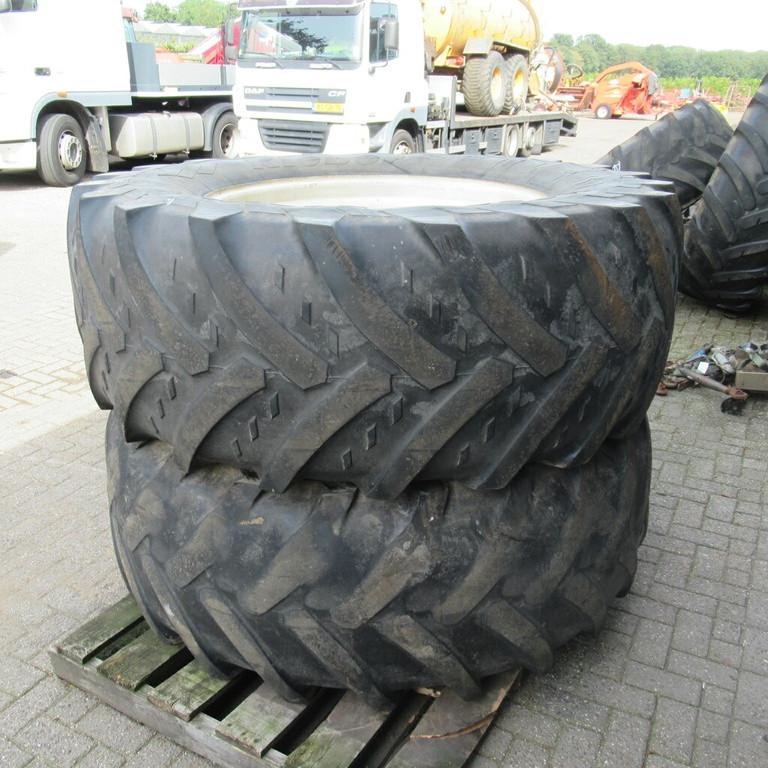 Wielen 650 / 65 R38 velgen met grote ZF steek, Zakelijke goederen