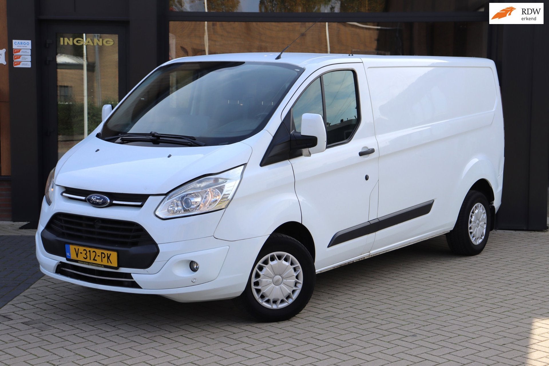 Ford Transit Custom 290 2.0 TDCI L2H1 Trend | Airco | Cruise, Voorwielaandrijving, Euro 6, 4 cilinders, Bedrijf