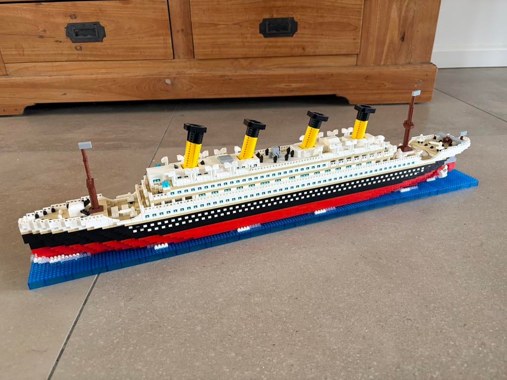 Titanic mini blokjes, Hobby en Vrije tijd, Modelbouw | Boten en Schepen, Ophalen of Verzenden, Zo goed als nieuw, 1:200 of kleiner