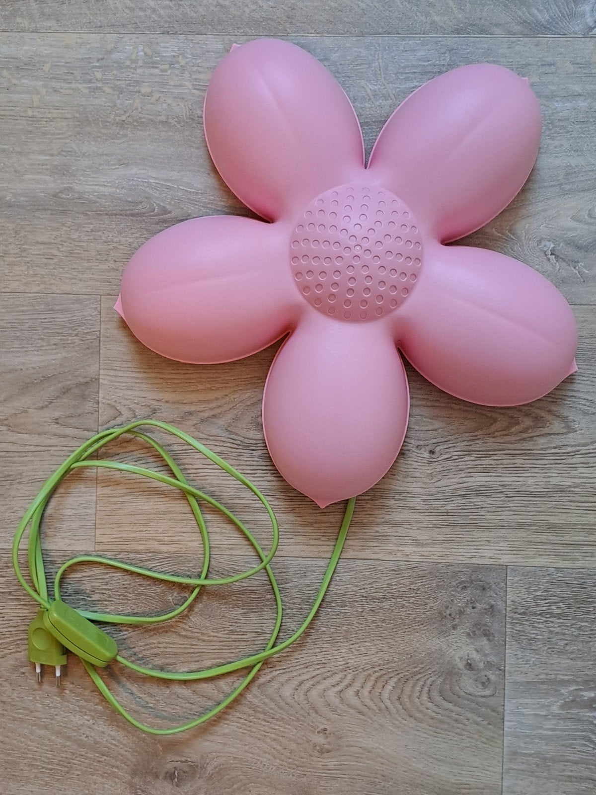 Roze bloem wand lamp Ikea Smila Blomma, Huis en Inrichting, Kunststof, Bedlamp, IKEA, Roze