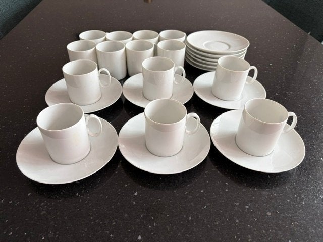 Thomas Medaillon White – 14 koffiekoppen en 12 schotels, Overige merken, Ophalen of Verzenden, Zo goed als nieuw, Overige stijlen