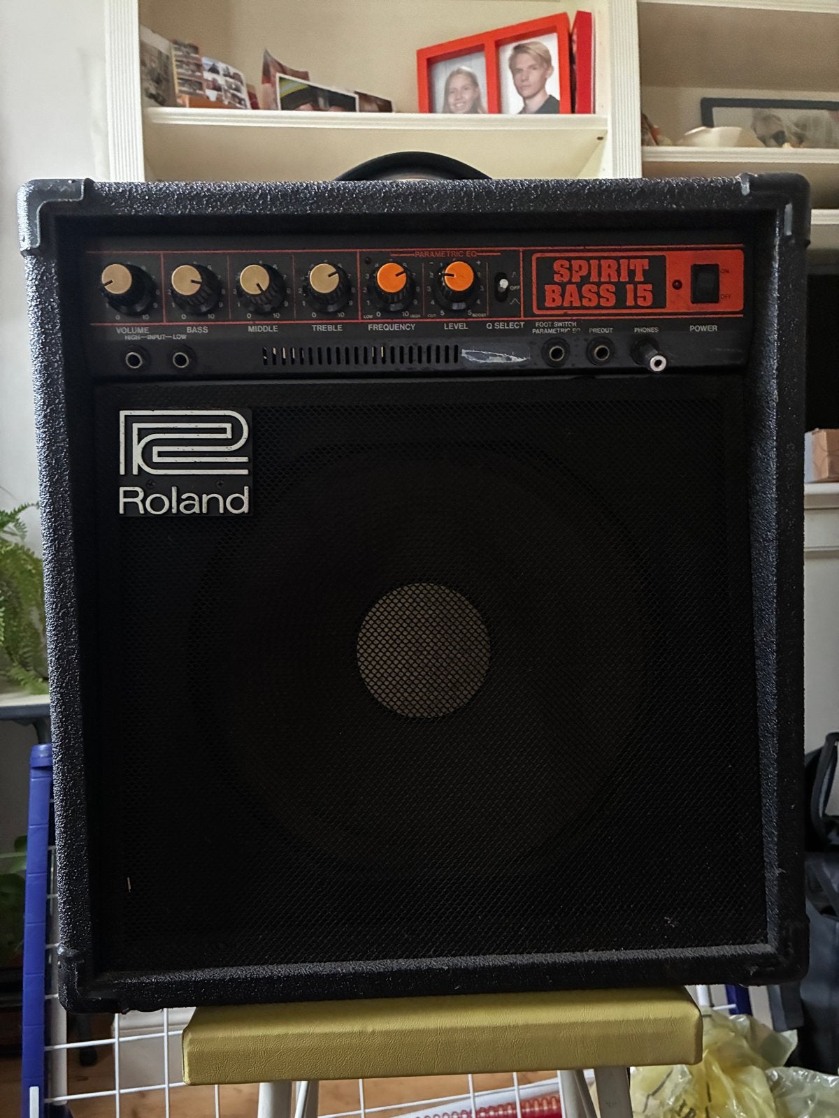 Roland Spirit Bass 15 basversterker - Mooi geluid, veel opti, Ophalen, Gebruikt, Basgitaar, Minder dan 50 watt