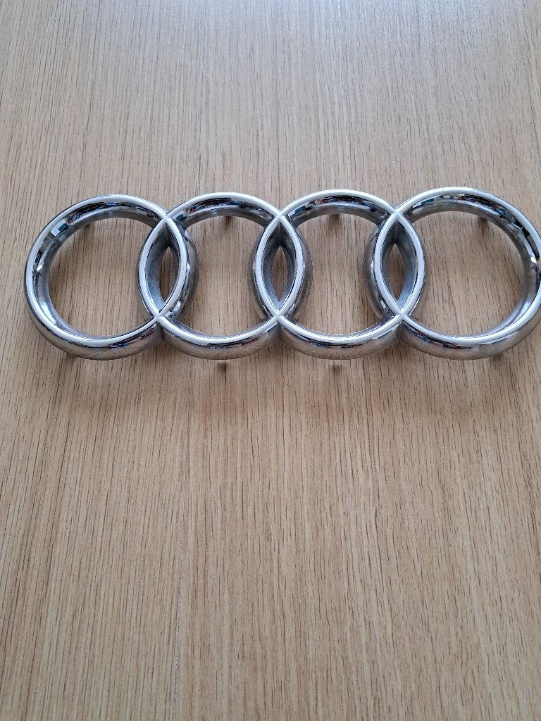 audi embleem, Auto-onderdelen, Klein materiaal, Ophalen of Verzenden, Gebruikt, Audi