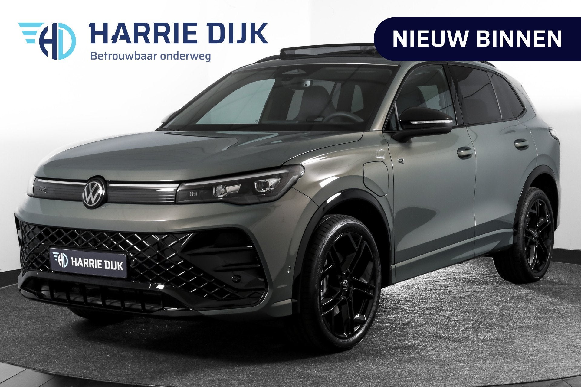 Volkswagen Tiguan 1.5 eHybrid R-Line Edition 272 PK | Black, Stof, 4 cilinders, Plug-in hybride, SUV of Terreinwagen