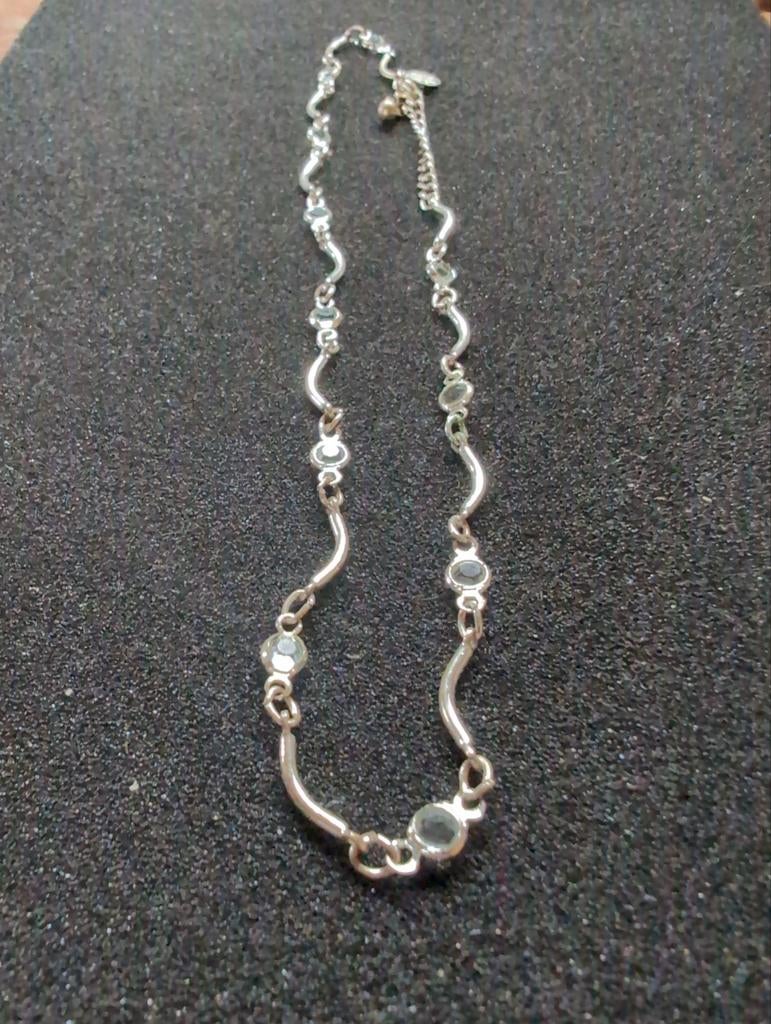 Mkm design zilverkleurige ketting met geslepen kwarts strass, Ophalen of Verzenden, Zilver, Overige materialen