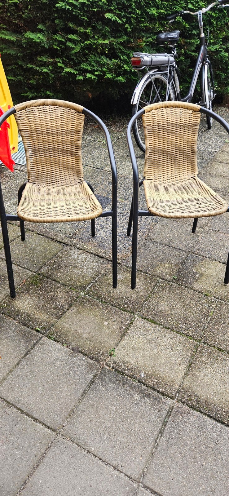 Twee tuinstoelen van wicker en metaal, Tuin en Terras, Ophalen, Gebruikt, Wicker