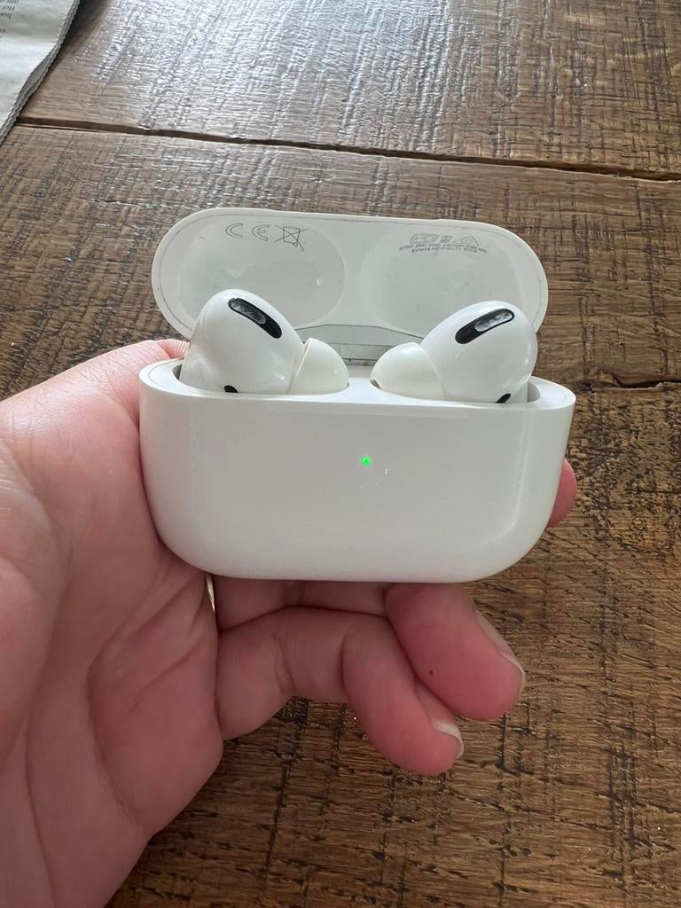 Airpods Pro 1, Ophalen, Zo goed als nieuw, Wit, Apple