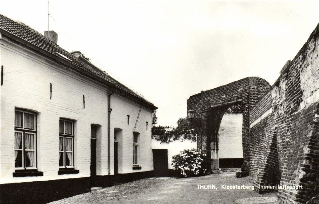 Thorn, Kloosterberg Immuniteitspoort - ongelopen, Verzamelen, Ansichtkaarten | Nederland, Ophalen of Verzenden, 1960 tot 1980