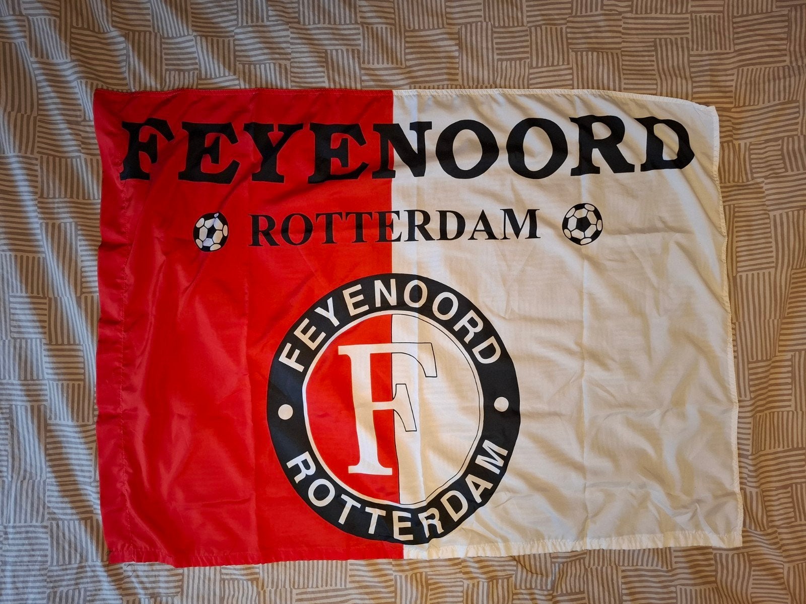 Feyenoord Boek, Pins, CD-Rom & Vlag, Verzamelen, Ophalen of Verzenden, Zo goed als nieuw, Feyenoord, Boek of Tijdschrift