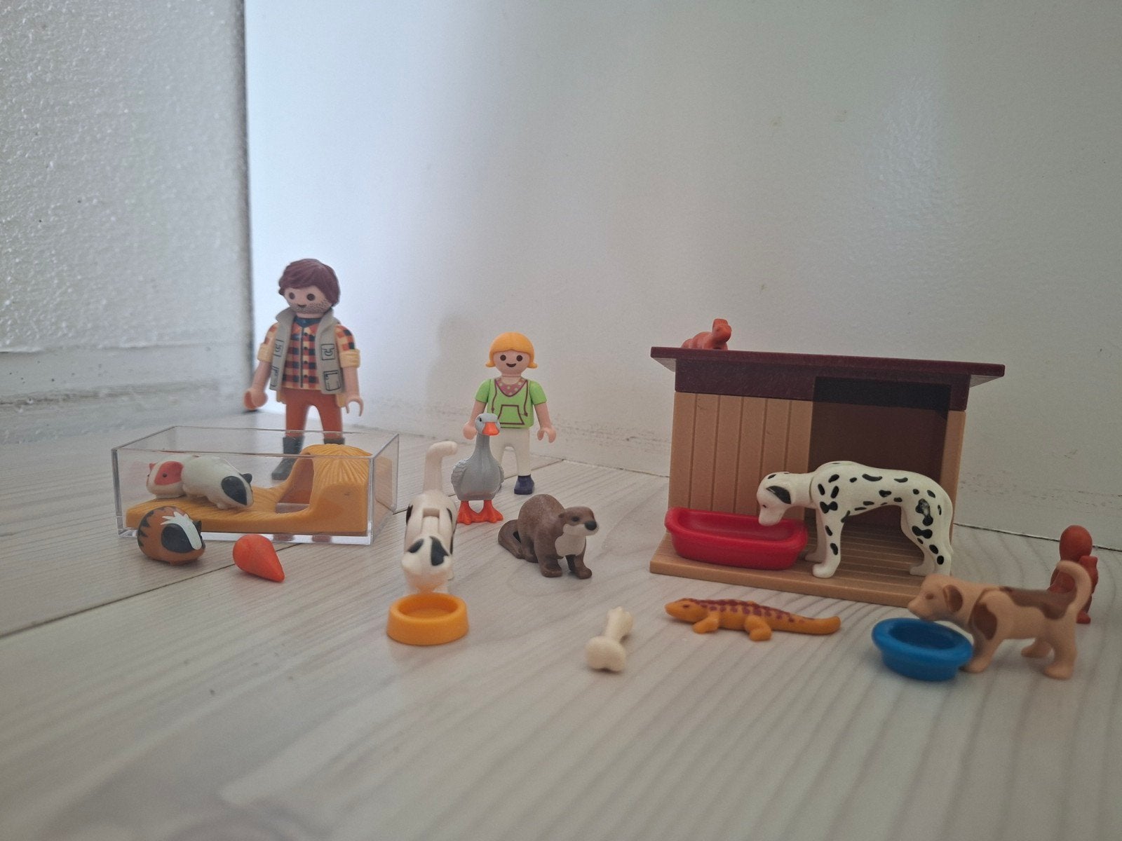 Playmobil Huisdieren Set met 2 Poppetjes en Voederbakken, Kinderen en Baby's, Speelgoed | Overig, Ophalen of Verzenden, Gebruikt