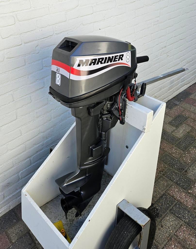 Mariner 8 pk 2-takt buitenboordmotor met tank en kar, Watersport en Boten, Bootonderdelen, Ophalen, Gebruikt, Motor en Techniek