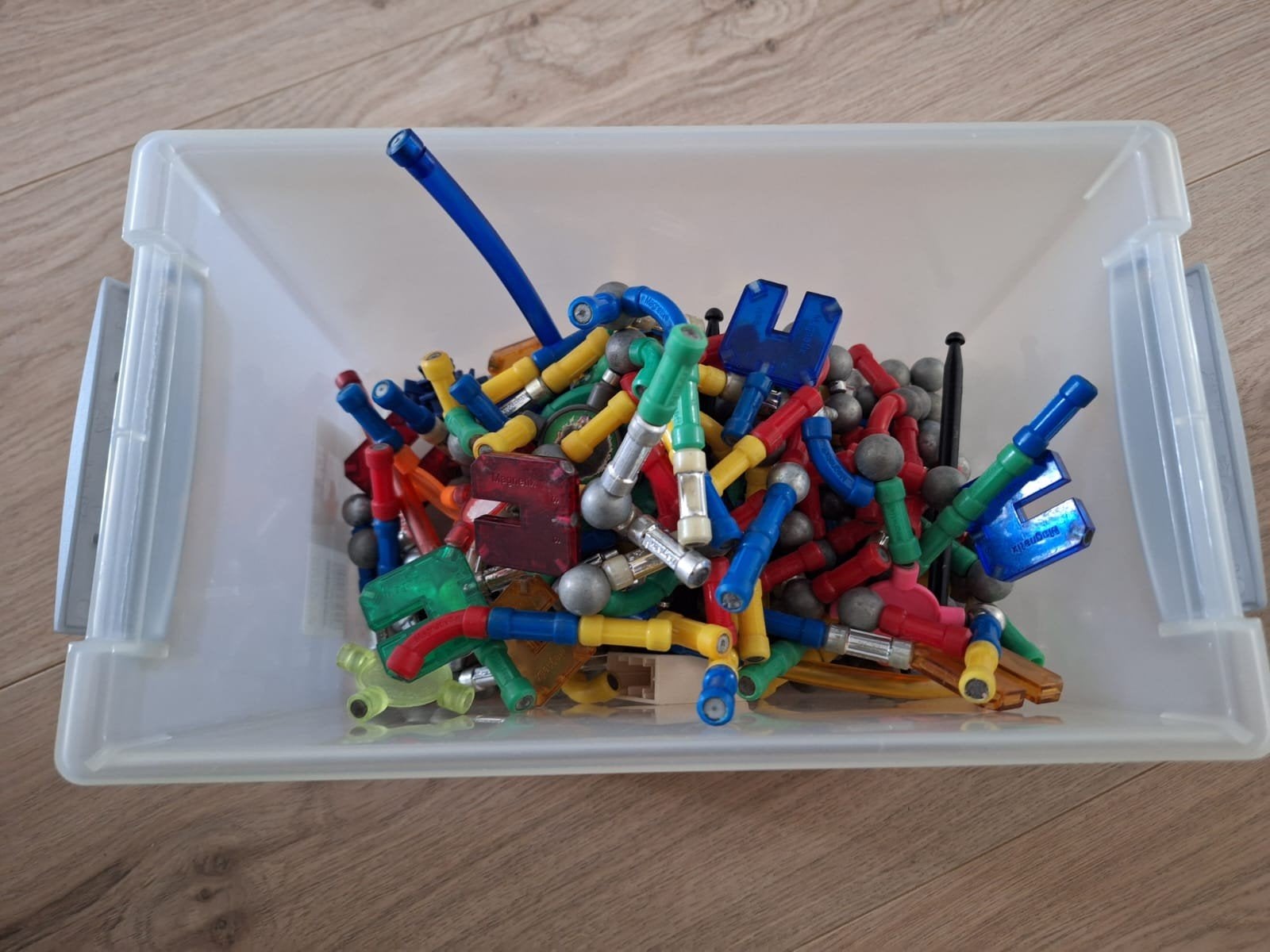 Grote doos met magnetisch constructiespeelgoed, Ophalen of Verzenden, Gebruikt, Overige merken
