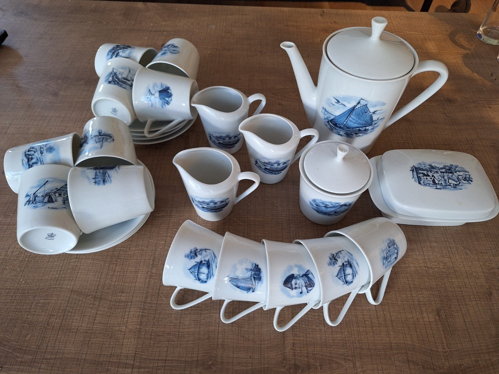 Bavaria Porzellan Koffie/Theeservies met Hollands Decor, Ophalen