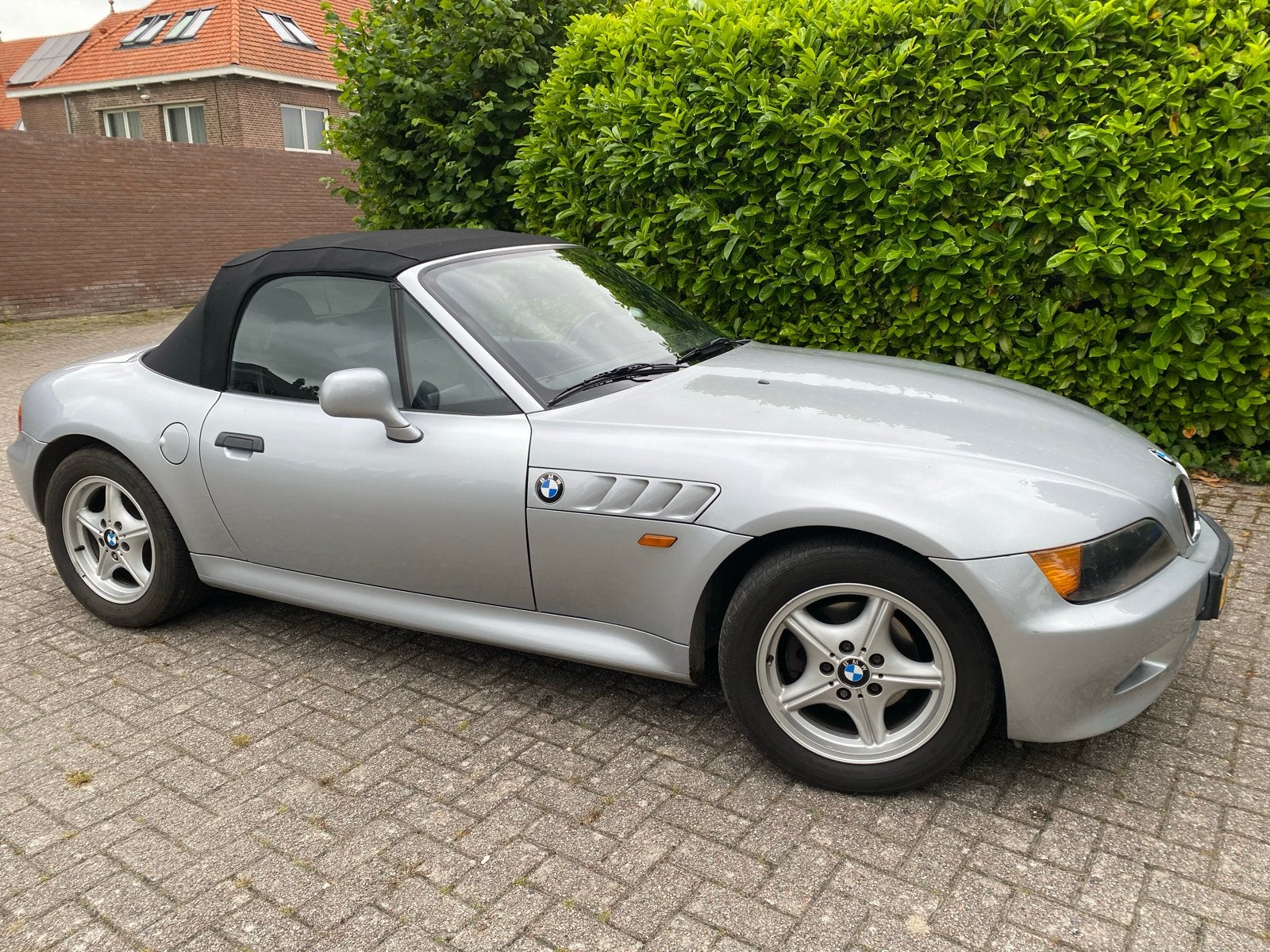 BMW Z3 1.9 Roadster AUT 1997 Grijs, Automaat, Achterwielaandrijving, Zwart, Cabriolet