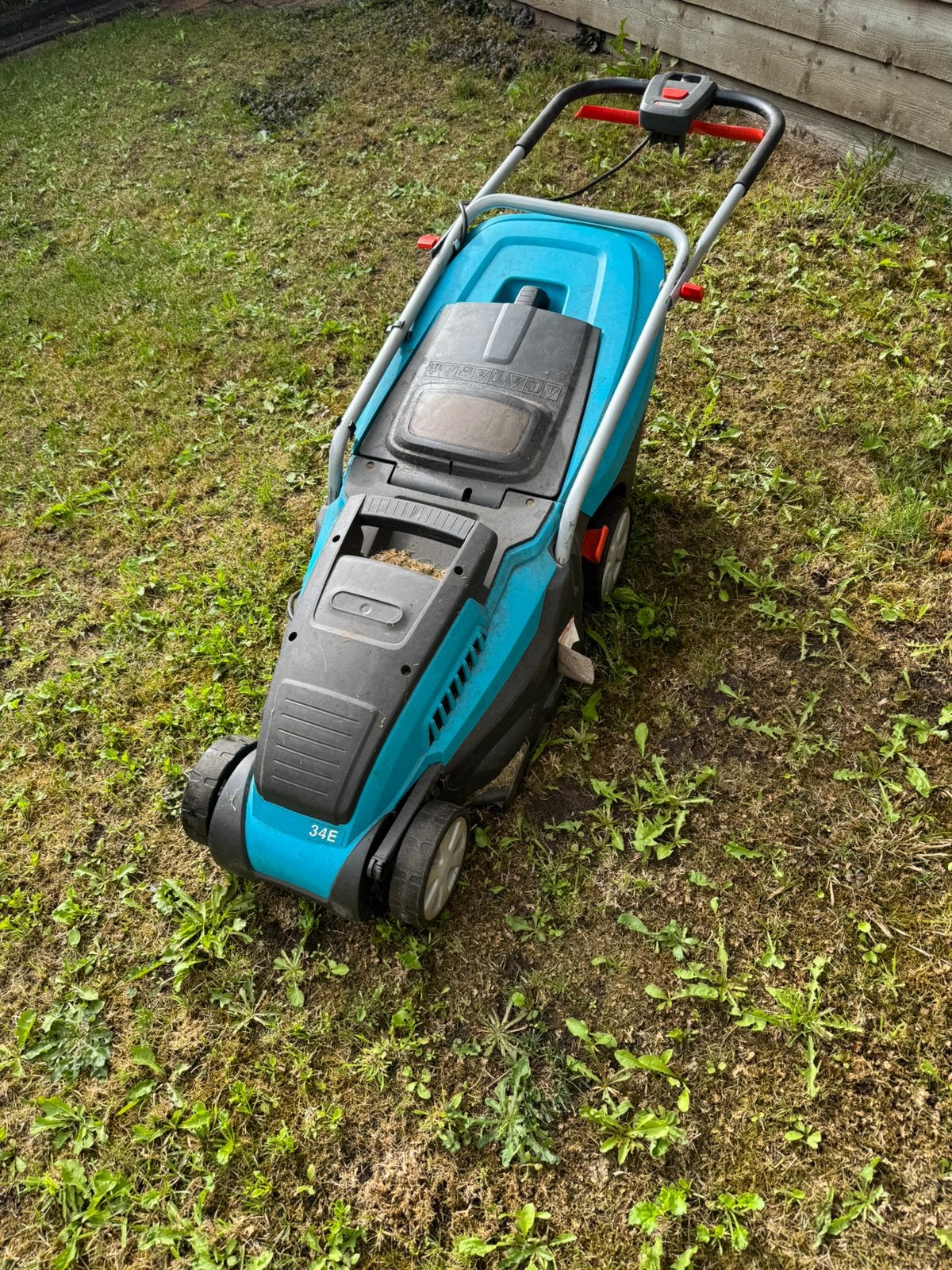Oude Gardena grasmaaier, Ophalen, Cirkelmaaier, Gebruikt, Elektrische grasmaaier