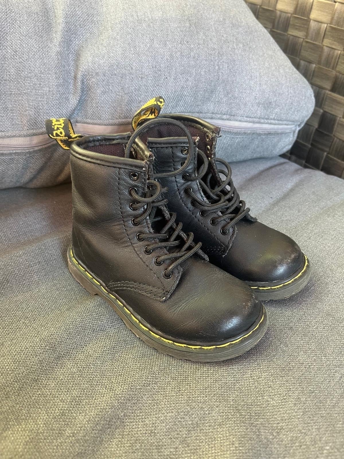 Dr. Martens Laarzen Maat 24 - Zwart, Kinderen en Baby's, Kinderkleding | Schoenen en Sokken, Ophalen, Gebruikt, Jongen of Meisje